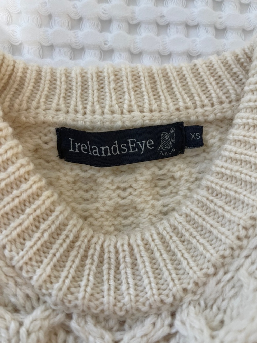 Women’s Cable Knit Sweater- 100% virgin wool! - Picture 2 of 7